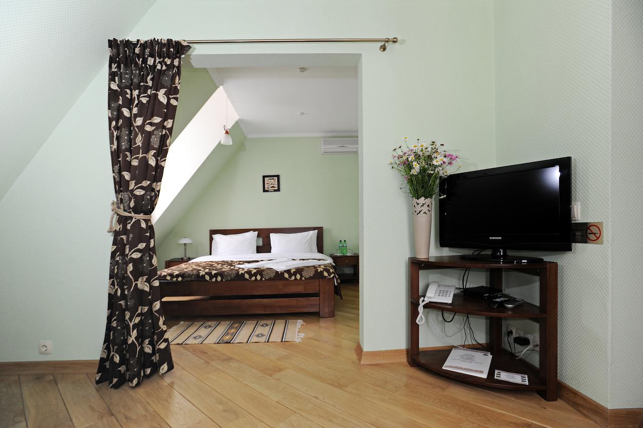 Zolota Forel Hotel Korostov Habitación foto