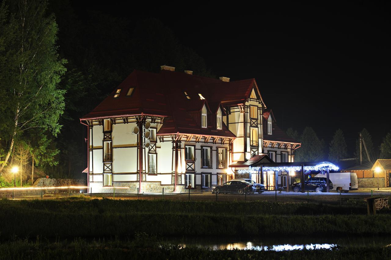 Zolota Forel Hotel Korostov Exterior foto